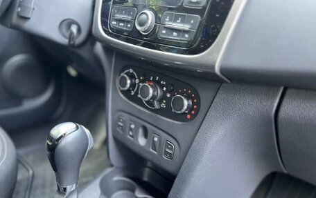 Renault Logan II, 2017 год, 835 000 рублей, 8 фотография