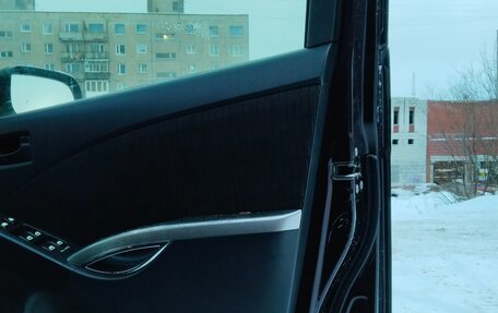 Toyota ISis I, 2012 год, 1 000 000 рублей, 6 фотография