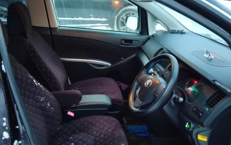 Toyota ISis I, 2012 год, 1 000 000 рублей, 7 фотография