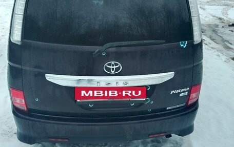 Toyota ISis I, 2012 год, 1 000 000 рублей, 2 фотография