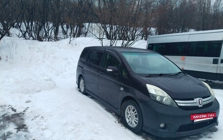 Toyota ISis I, 2012 год, 1 000 000 рублей, 3 фотография