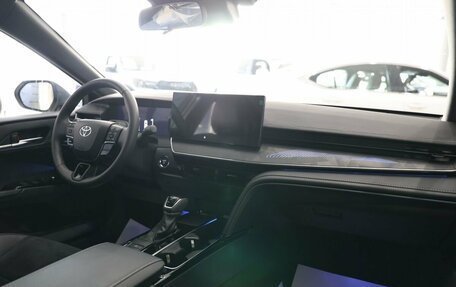 Toyota Camry, 2025 год, 4 900 000 рублей, 14 фотография