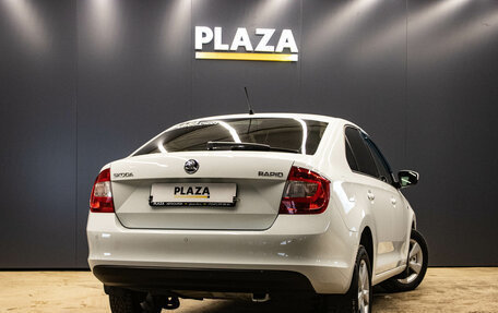 Skoda Rapid I, 2015 год, 899 000 рублей, 3 фотография