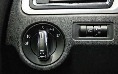 Skoda Rapid I, 2015 год, 899 000 рублей, 15 фотография