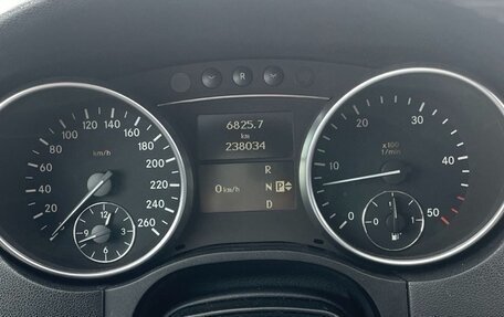 Mercedes-Benz M-Класс, 2006 год, 1 420 000 рублей, 10 фотография