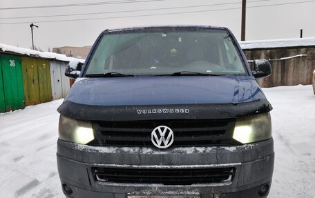 Volkswagen Transporter T5 рестайлинг, 2010 год, 1 000 000 рублей, 2 фотография