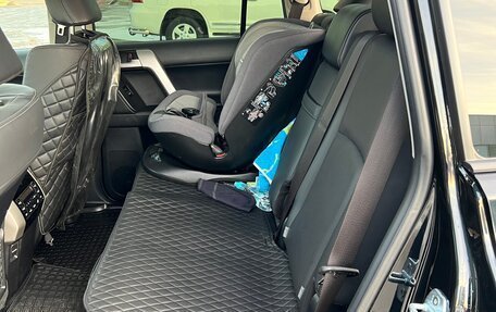 Toyota Land Cruiser Prado 150 рестайлинг 2, 2021 год, 8 100 000 рублей, 4 фотография