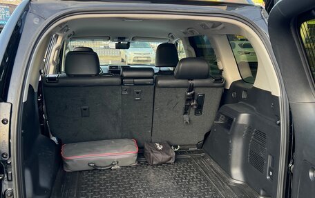 Toyota Land Cruiser Prado 150 рестайлинг 2, 2021 год, 8 100 000 рублей, 3 фотография