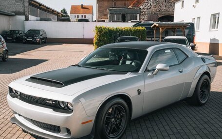 Dodge Challenger III рестайлинг 2, 2023 год, 32 800 000 рублей, 4 фотография