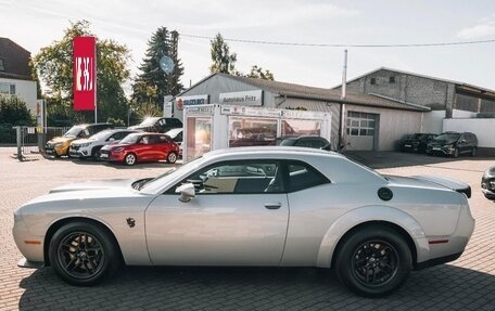 Dodge Challenger III рестайлинг 2, 2023 год, 32 800 000 рублей, 5 фотография