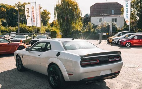 Dodge Challenger III рестайлинг 2, 2023 год, 32 800 000 рублей, 7 фотография