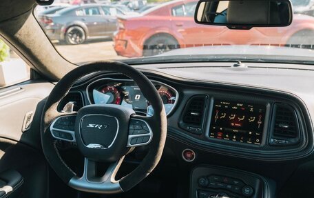 Dodge Challenger III рестайлинг 2, 2023 год, 32 800 000 рублей, 10 фотография