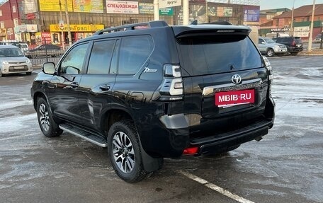 Toyota Land Cruiser Prado 150 рестайлинг 2, 2021 год, 8 100 000 рублей, 5 фотография