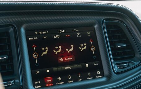 Dodge Challenger III рестайлинг 2, 2023 год, 32 800 000 рублей, 12 фотография