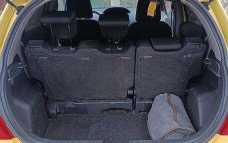 Toyota Yaris III рестайлинг, 2009 год, 500 000 рублей, 3 фотография