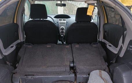 Toyota Yaris III рестайлинг, 2009 год, 500 000 рублей, 4 фотография