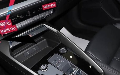 Audi A3, 2023 год, 2 240 000 рублей, 11 фотография