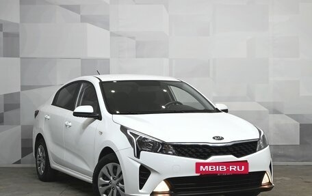 KIA Rio IV, 2020 год, 1 660 000 рублей, 3 фотография