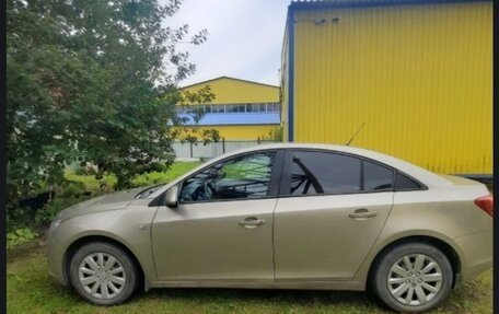 Chevrolet Cruze II, 2011 год, 540 000 рублей, 4 фотография