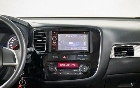 Mitsubishi Outlander III рестайлинг 3, 2016 год, 2 149 000 рублей, 11 фотография