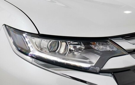 Mitsubishi Outlander III рестайлинг 3, 2016 год, 2 149 000 рублей, 18 фотография