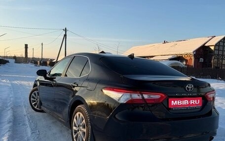Toyota Camry, 2021 год, 2 990 000 рублей, 2 фотография