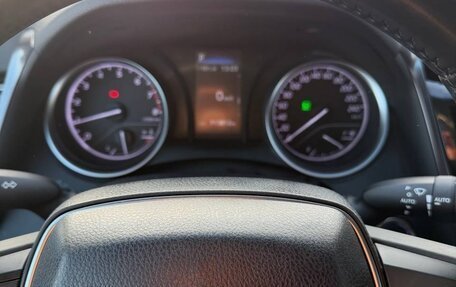 Toyota Camry, 2021 год, 2 990 000 рублей, 4 фотография