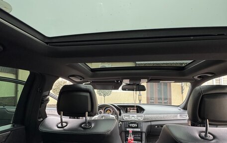 Mercedes-Benz E-Класс, 2013 год, 1 900 000 рублей, 15 фотография