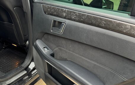 Mercedes-Benz E-Класс, 2013 год, 1 900 000 рублей, 18 фотография