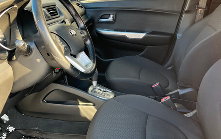 KIA Rio III рестайлинг, 2015 год, 960 000 рублей, 10 фотография