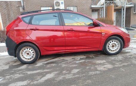 Hyundai Solaris II рестайлинг, 2013 год, 820 000 рублей, 5 фотография