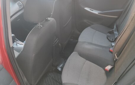 Hyundai Solaris II рестайлинг, 2013 год, 820 000 рублей, 4 фотография