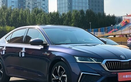 Skoda Octavia IV, 2022 год, 2 300 000 рублей, 1 фотография