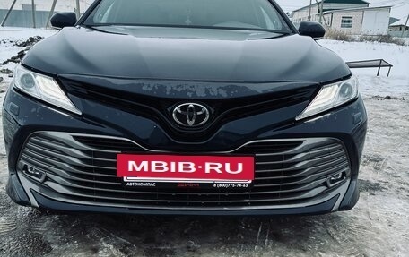 Toyota Camry, 2019 год, 2 420 000 рублей, 4 фотография