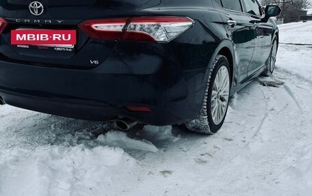 Toyota Camry, 2019 год, 2 420 000 рублей, 9 фотография