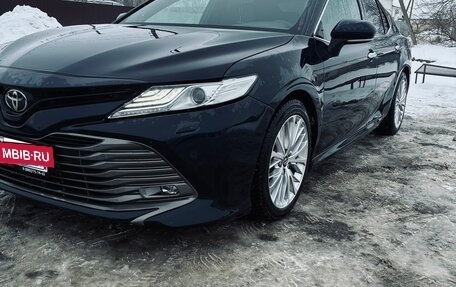 Toyota Camry, 2019 год, 2 420 000 рублей, 7 фотография