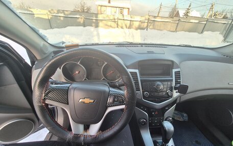 Chevrolet Cruze II, 2010 год, 690 000 рублей, 5 фотография