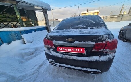 Chevrolet Cruze II, 2010 год, 690 000 рублей, 3 фотография