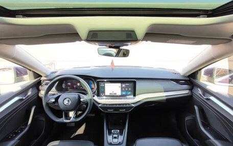 Skoda Octavia IV, 2022 год, 2 300 000 рублей, 9 фотография