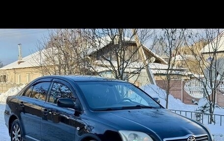 Toyota Avensis III рестайлинг, 2004 год, 720 000 рублей, 3 фотография