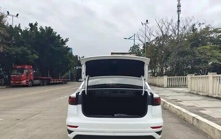 Geely Emgrand, 2025 год, 1 640 000 рублей, 6 фотография