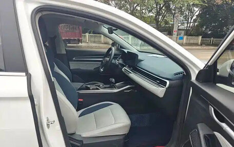 Geely Emgrand, 2025 год, 1 640 000 рублей, 8 фотография