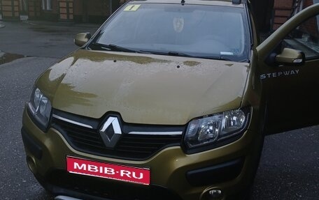 Renault Sandero II рестайлинг, 2015 год, 680 000 рублей, 1 фотография