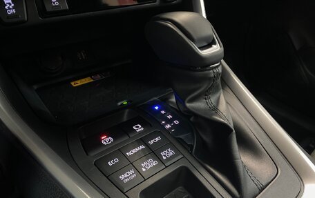 Toyota RAV4, 2025 год, 4 445 000 рублей, 20 фотография