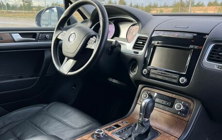 Volkswagen Touareg III, 2012 год, 2 190 000 рублей, 11 фотография