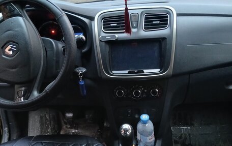 Renault Sandero II рестайлинг, 2015 год, 680 000 рублей, 4 фотография