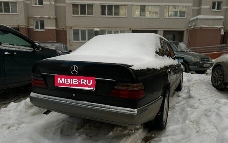 Mercedes-Benz E-Класс, 1992 год, 295 000 рублей, 2 фотография