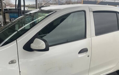 Renault Logan II, 2014 год, 410 000 рублей, 14 фотография