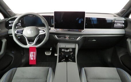 Volkswagen Tiguan II, 2025 год, 4 999 000 рублей, 6 фотография