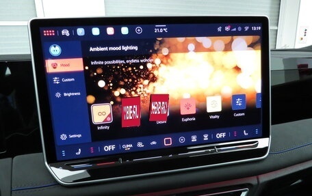 Volkswagen Tiguan II, 2025 год, 4 999 000 рублей, 22 фотография